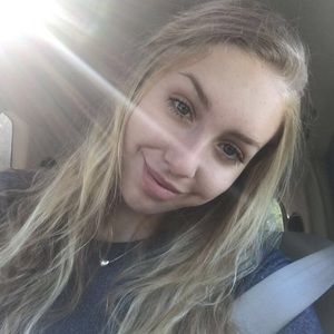 Meet your Posher, Averi